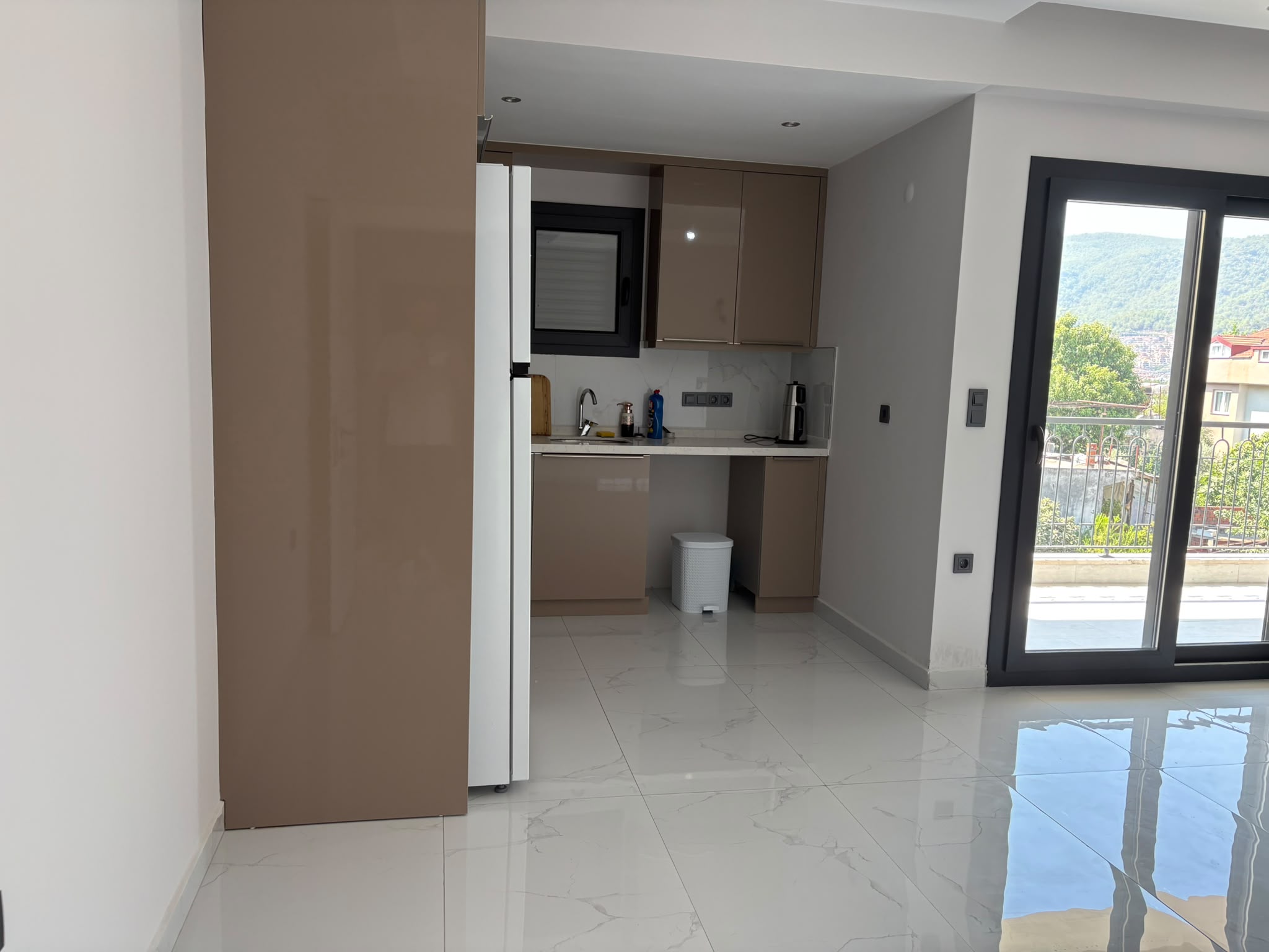 PAZARYERİ MAHALLESİNDE YENİ YAPI MUHTEŞEM DAİRE